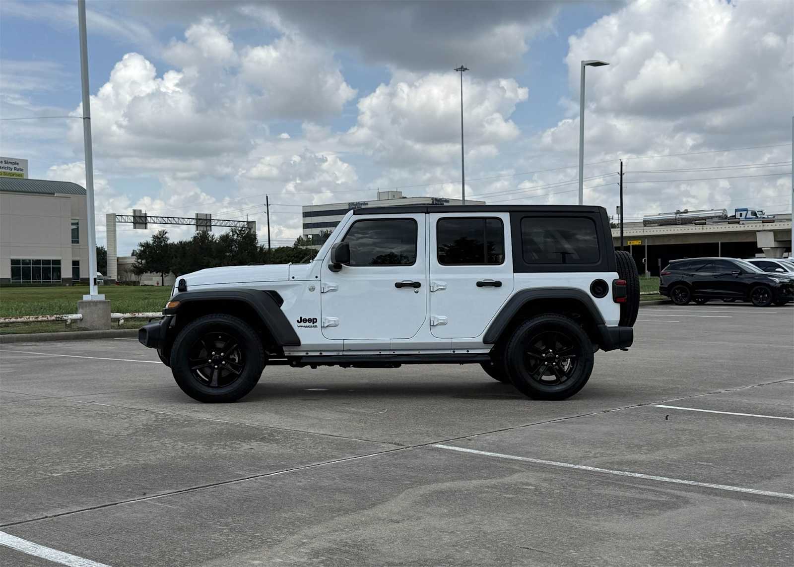 Thumbnail: 2019 Jeep Wrangler - 3