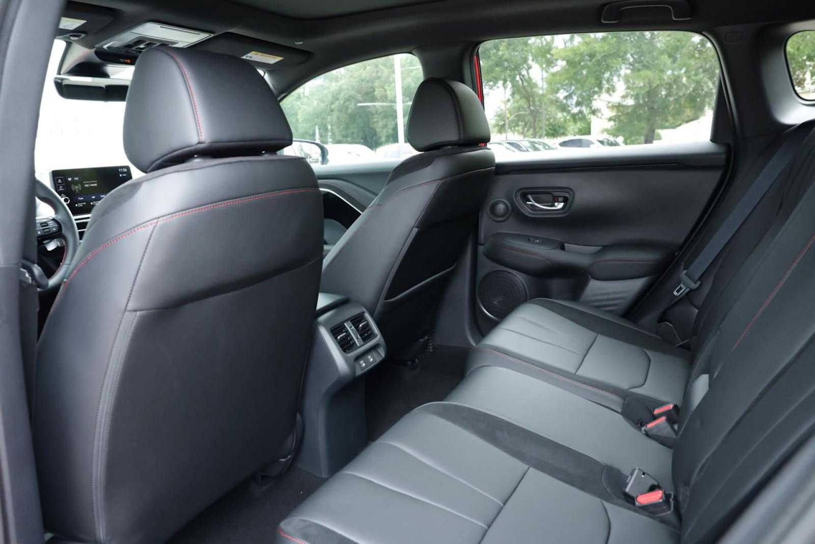 Thumbnail: 2025 Acura ADX - 27