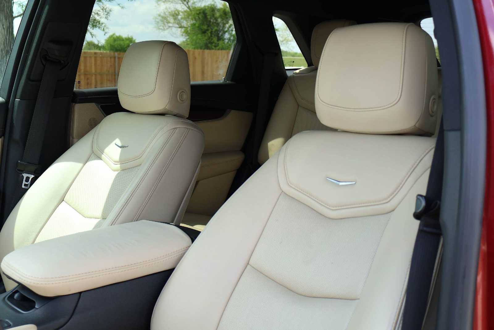 Thumbnail: 2018 Cadillac XT5 - 11