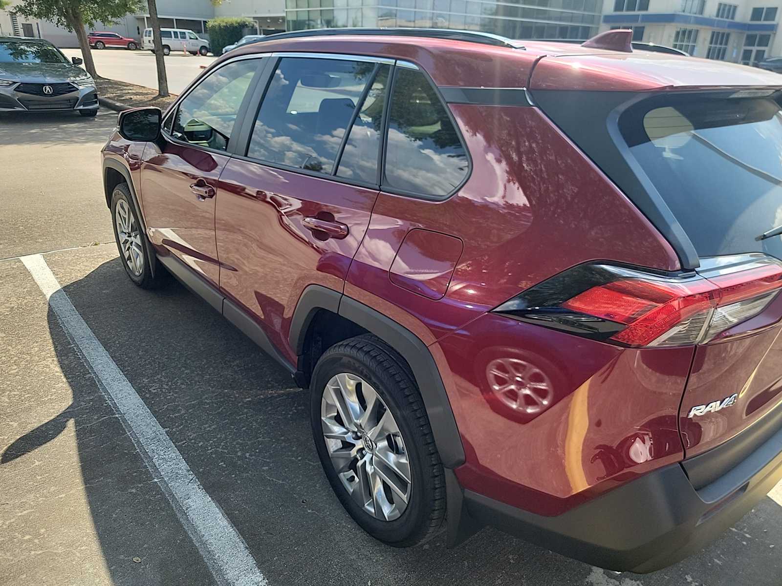 Thumbnail: 2022 Toyota RAV4 - 7
