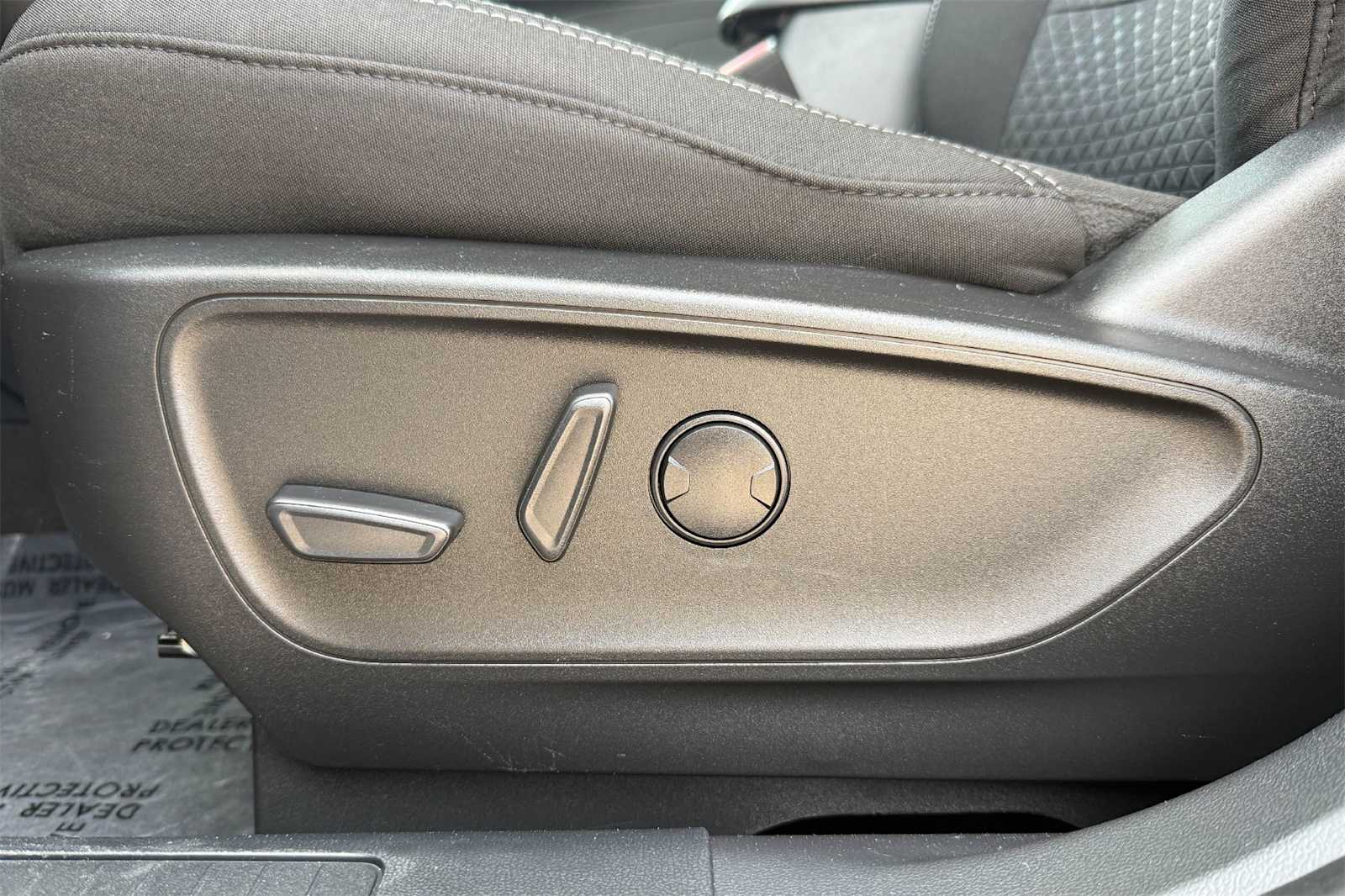 Thumbnail: 2023 Ford Escape - 24