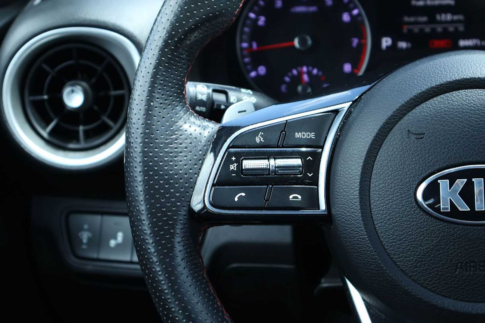 Thumbnail: 2020 Kia Forte - 22