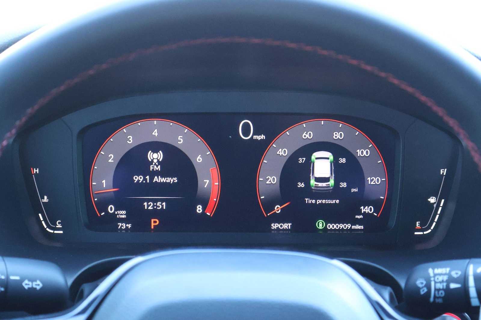 Thumbnail: 2025 Acura ADX - 18