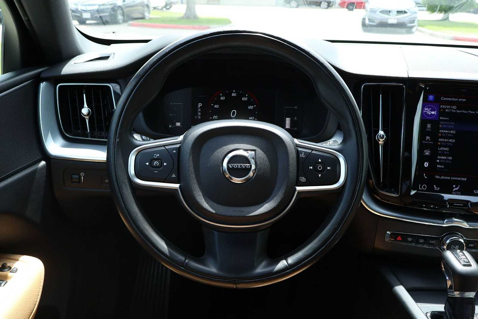 Thumbnail: 2018 Volvo XC60 - 15