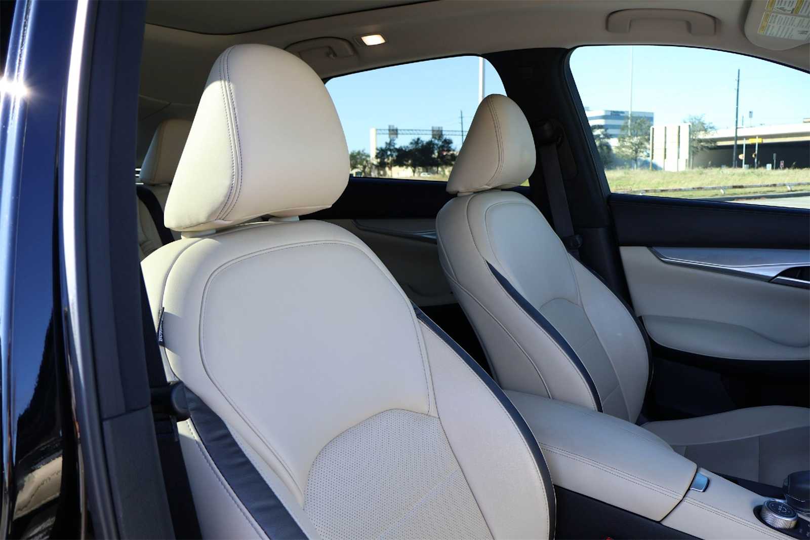 Thumbnail: 2021 INFINITI QX50 - 13