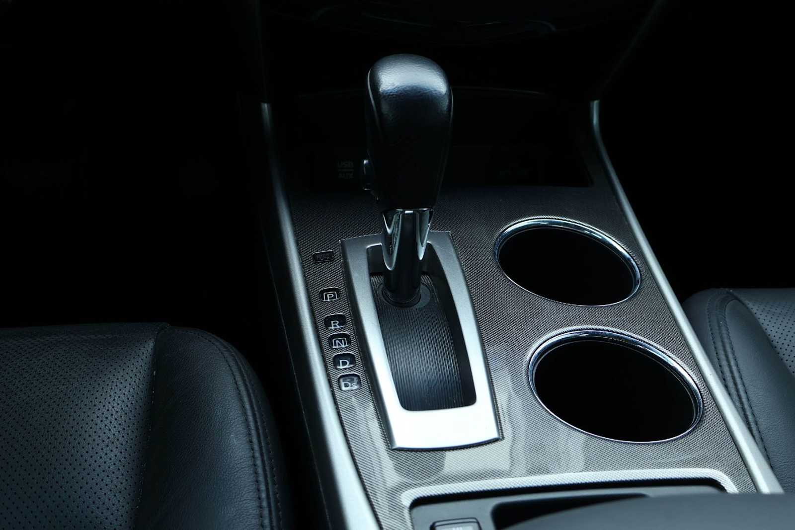 Thumbnail: 2015 Nissan Altima - 17