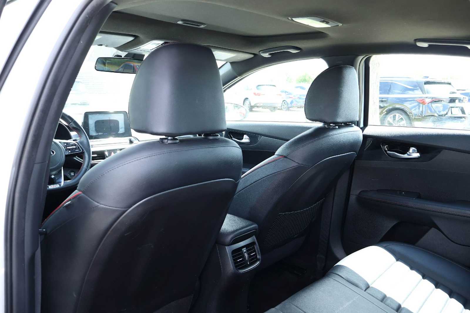 Thumbnail: 2020 Kia Forte - 12