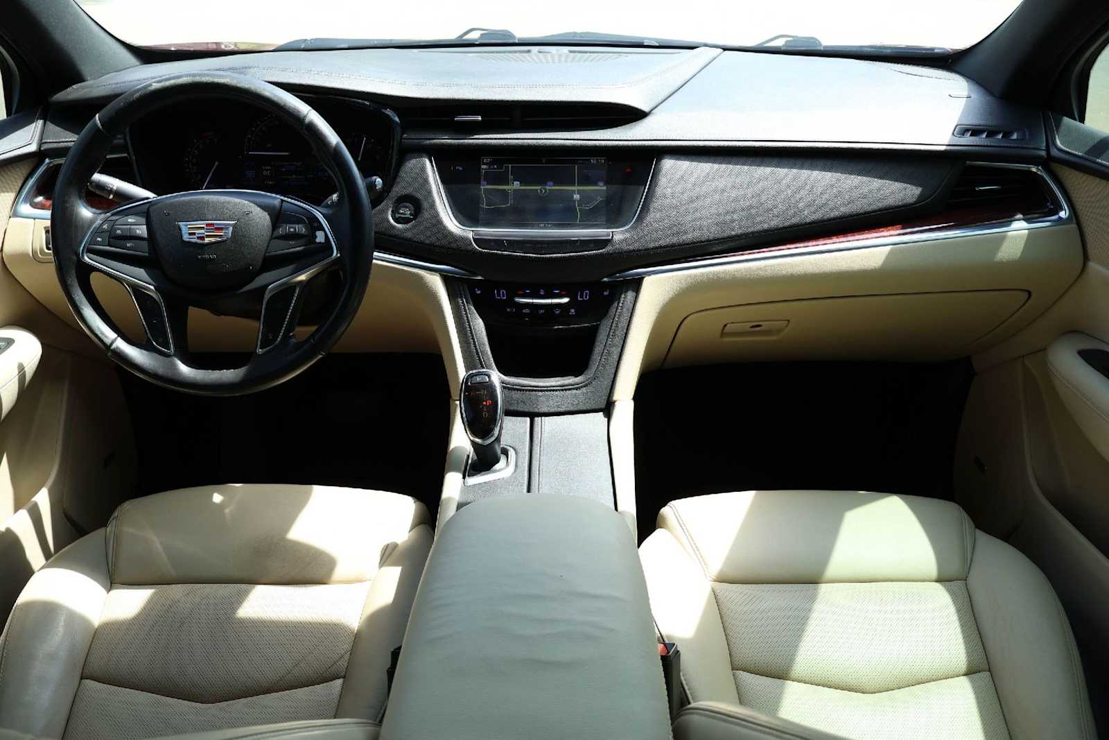 Thumbnail: 2018 Cadillac XT5 - 10