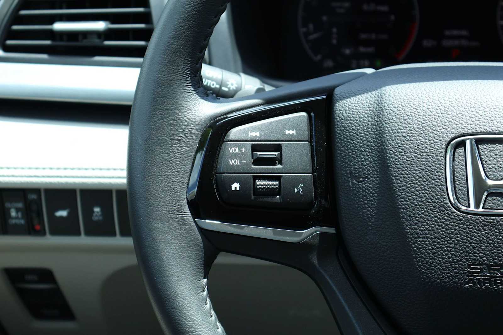 Thumbnail: 2025 Honda Odyssey - 22