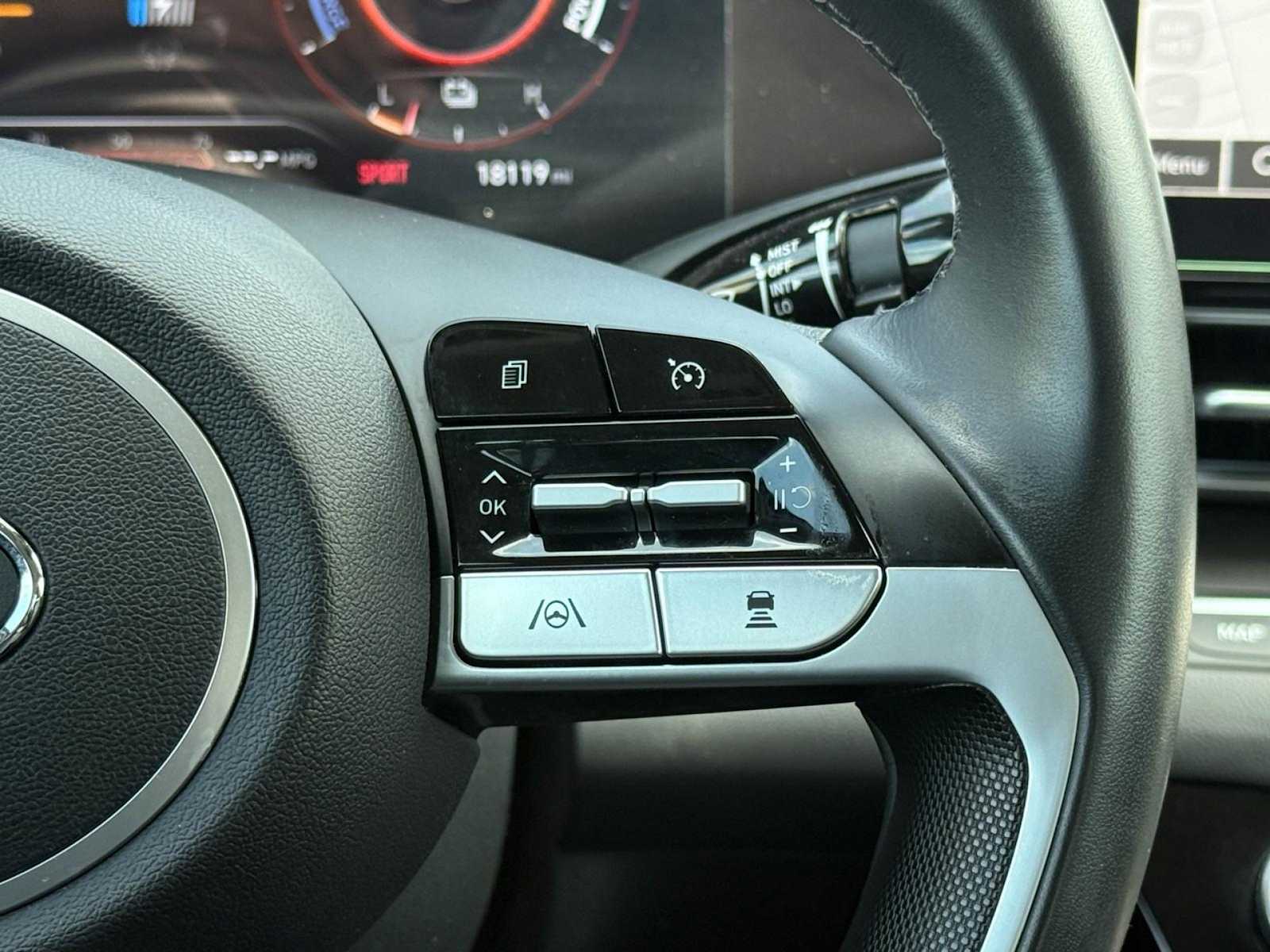 2023 Hyundai Elantra Limited Edition 23