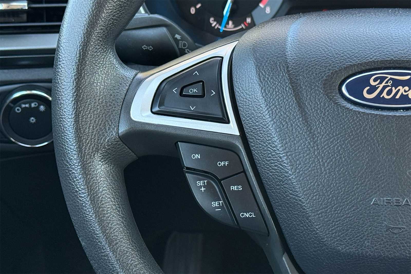 Thumbnail: 2014 Ford Fusion - 22