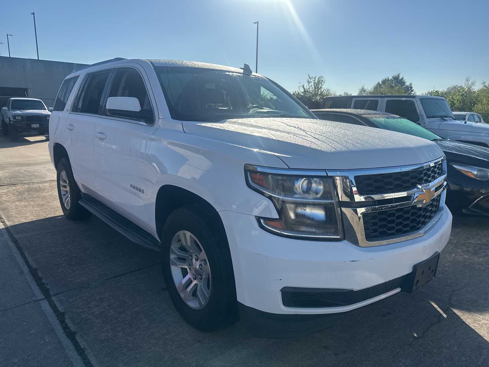 Thumbnail: 2016 Chevrolet Tahoe - 3