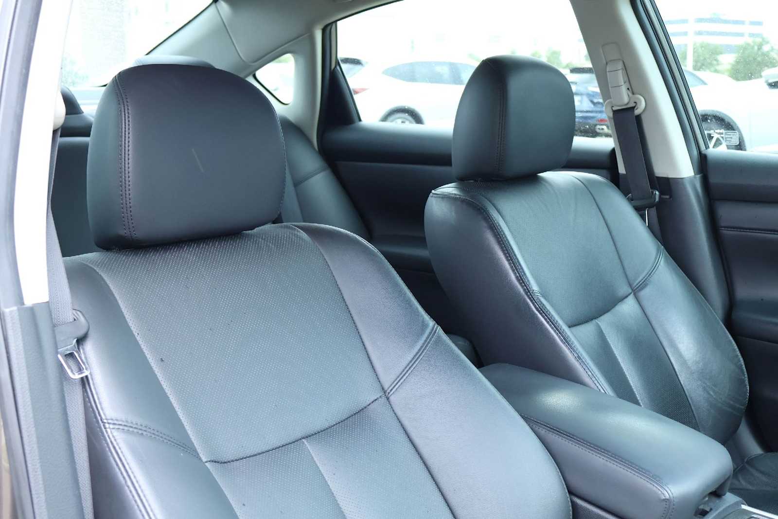 Thumbnail: 2015 Nissan Altima - 14