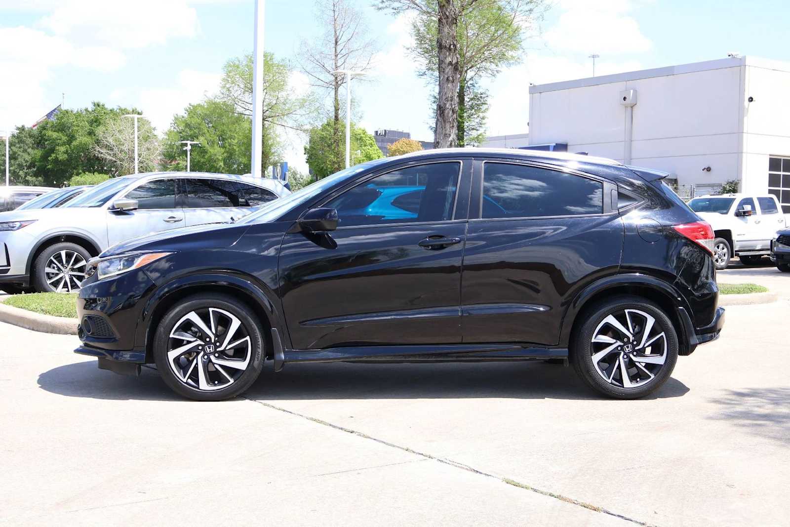 Thumbnail: 2019 Honda HR-V - 3