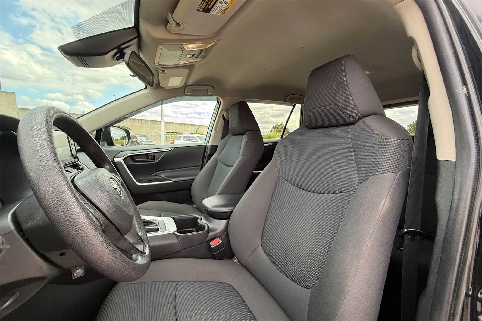 Thumbnail: 2022 Toyota RAV4 - 11