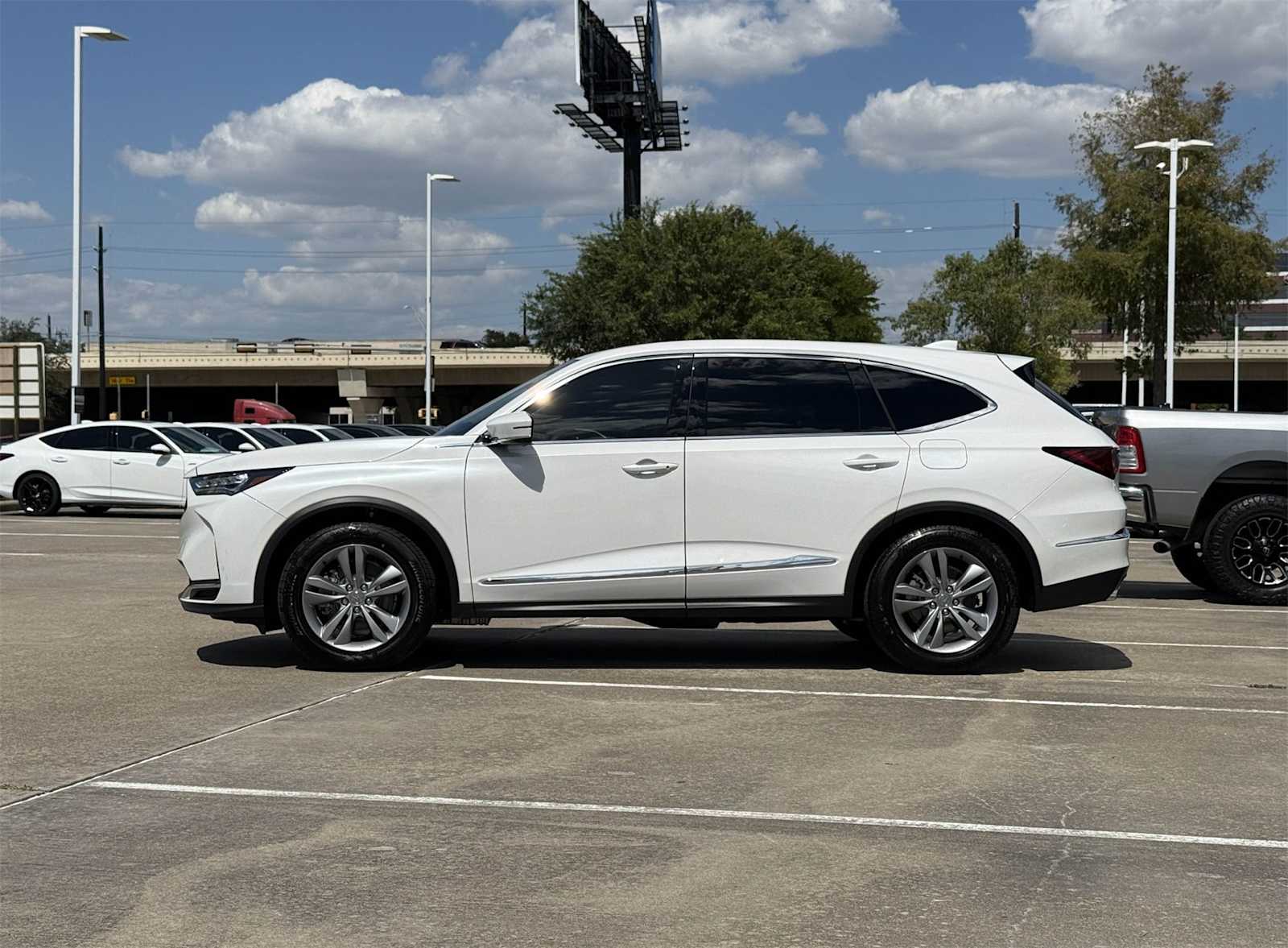 2025 Acura MDX Sport photo 3