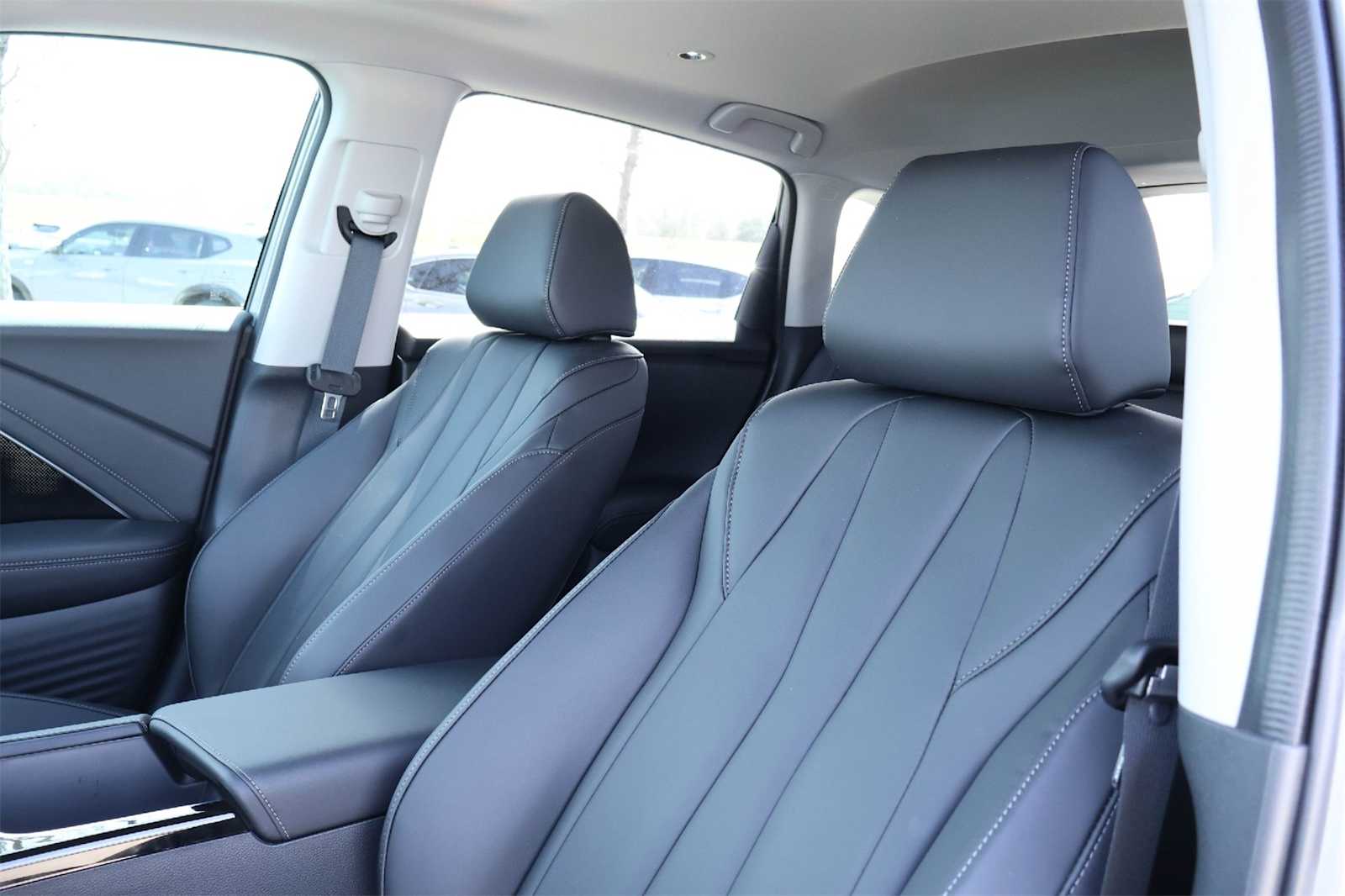 Thumbnail: 2025 Acura ADX - 11