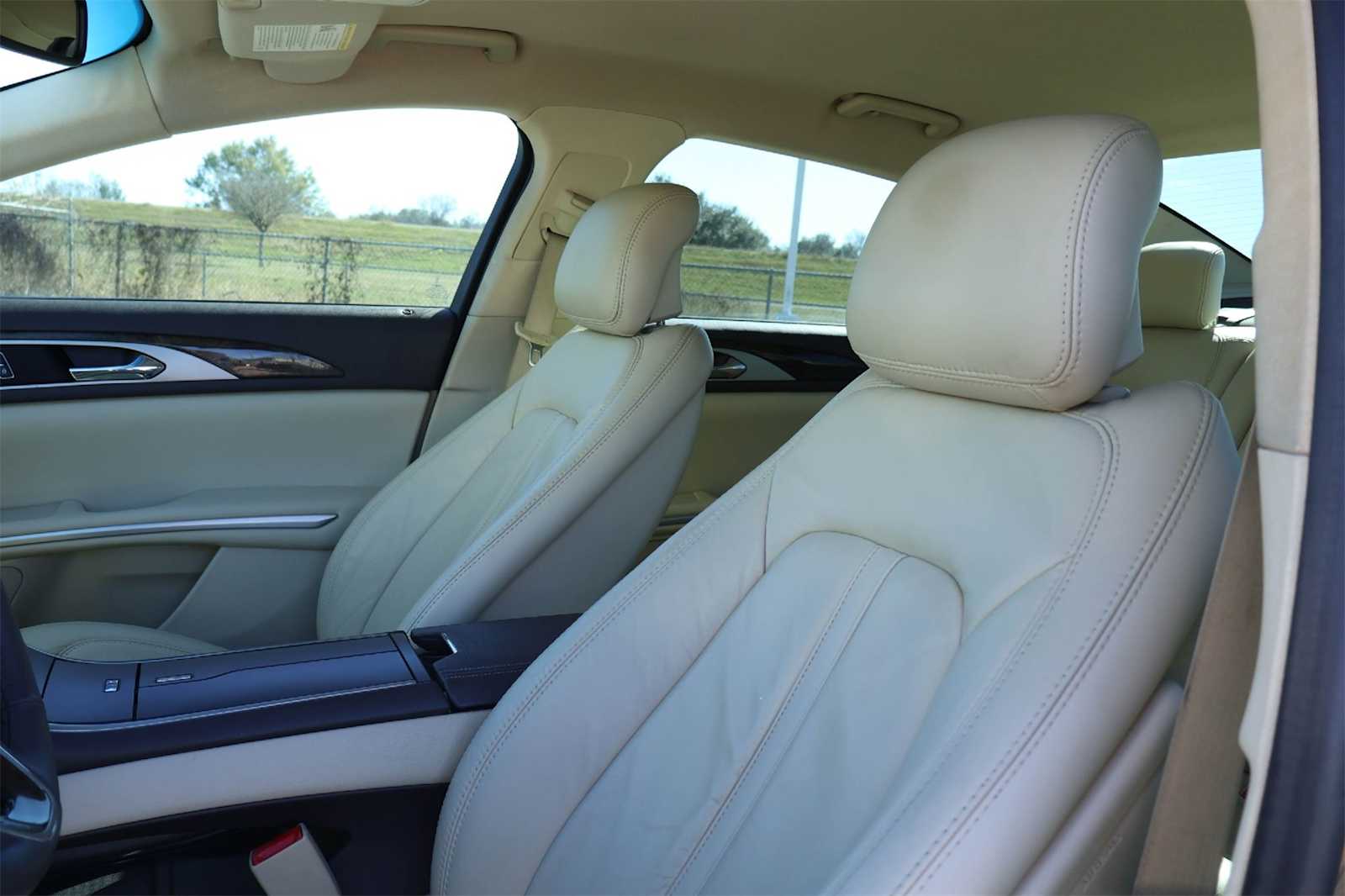 Thumbnail: 2014 Lincoln MKZ - 11