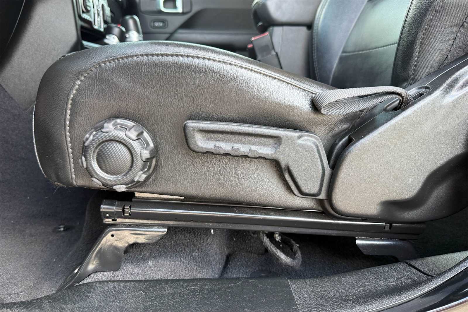 Thumbnail: 2021 Jeep Wrangler - 24