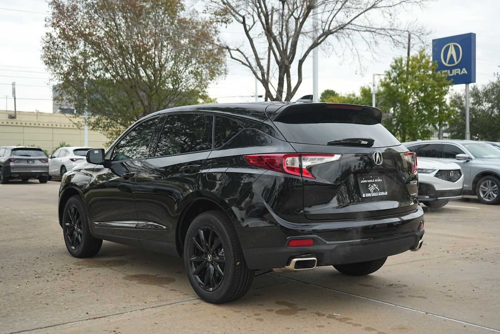 Thumbnail: 2025 Acura RDX - 4