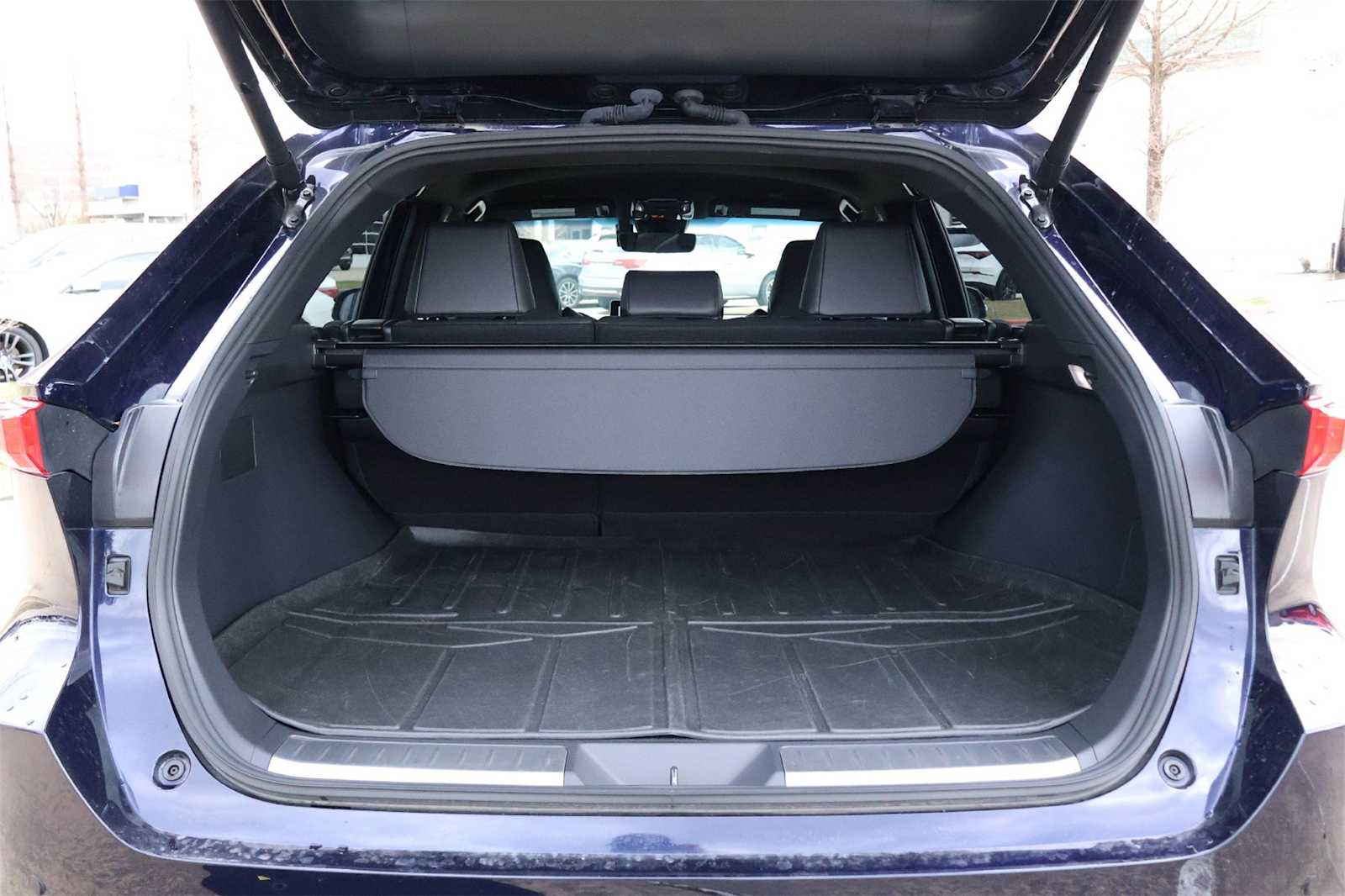 Thumbnail: 2024 Toyota Venza - 19