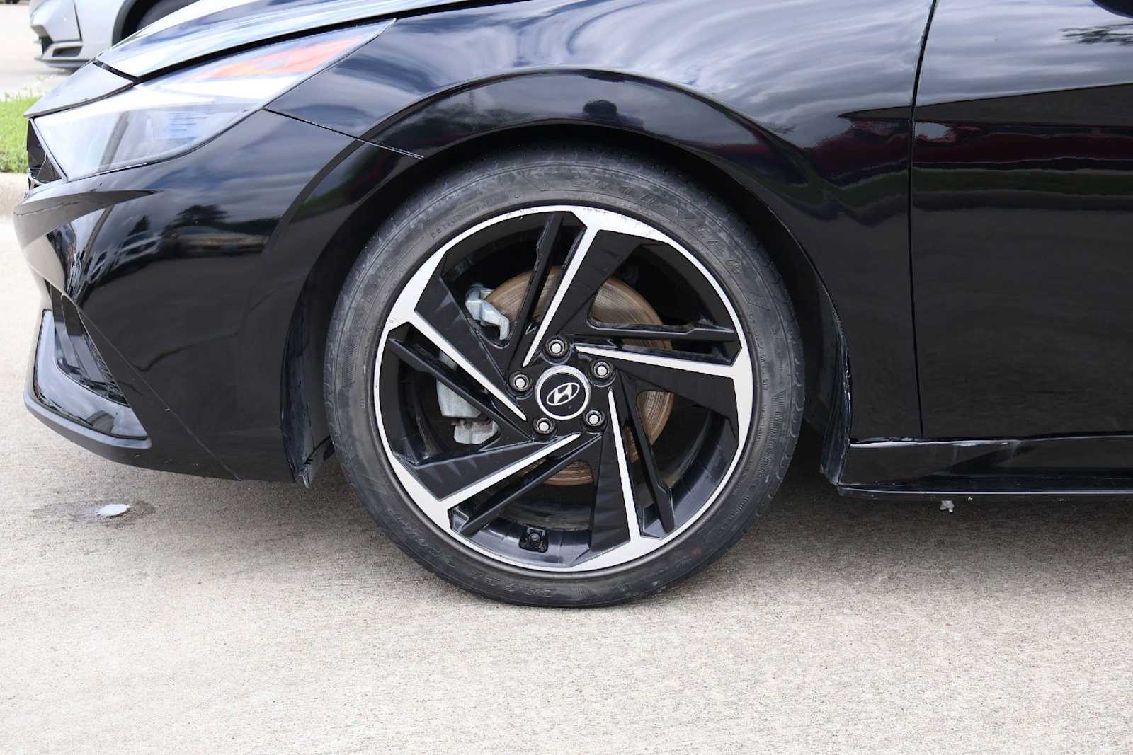 Thumbnail: 2023 Hyundai Elantra - 8