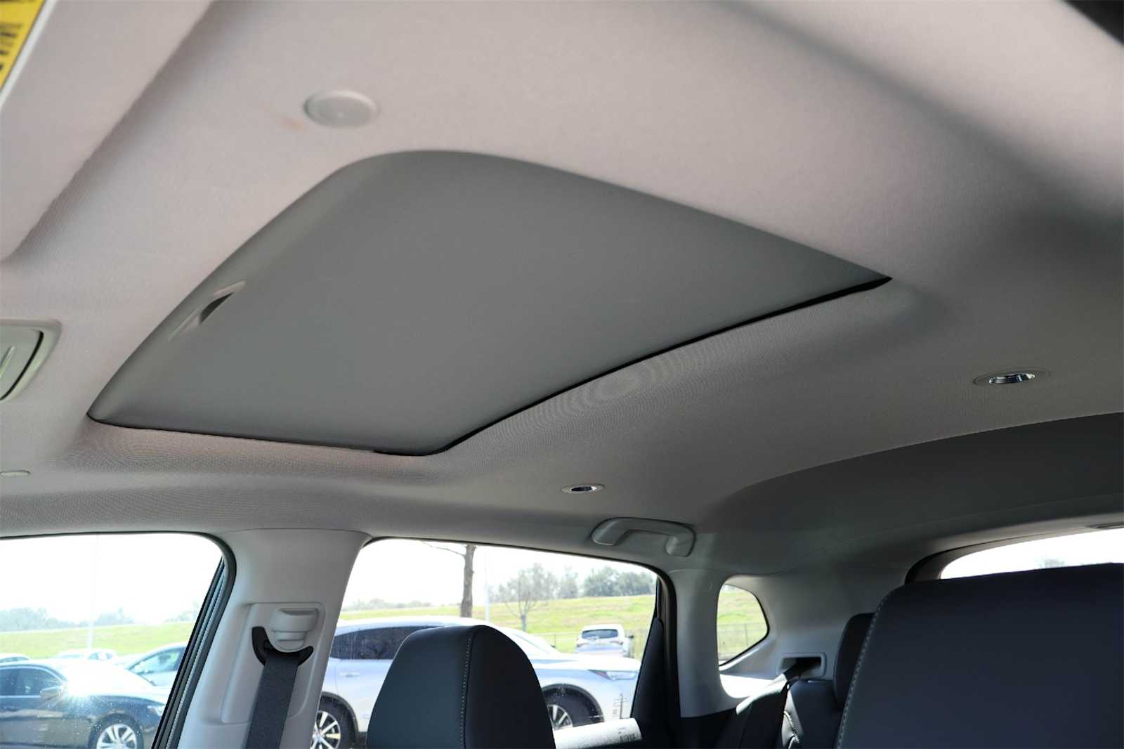 Thumbnail: 2025 Acura ADX - 28