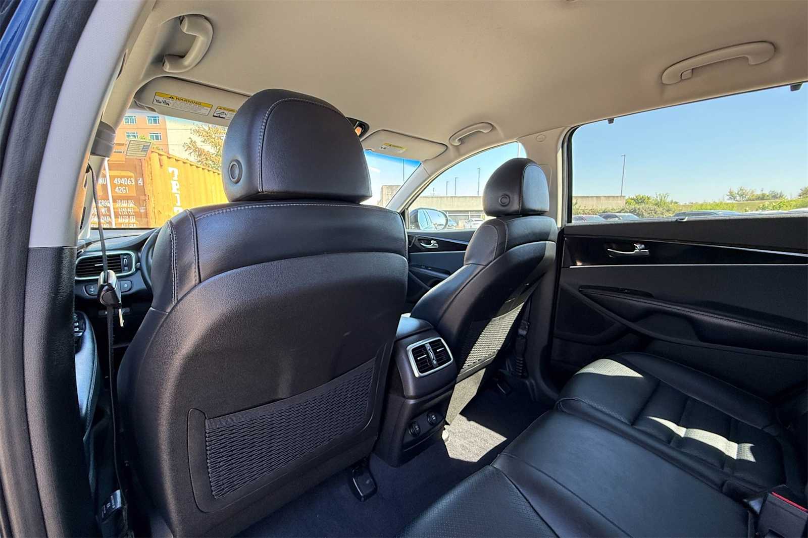 Thumbnail: 2018 Kia Sorento - 12