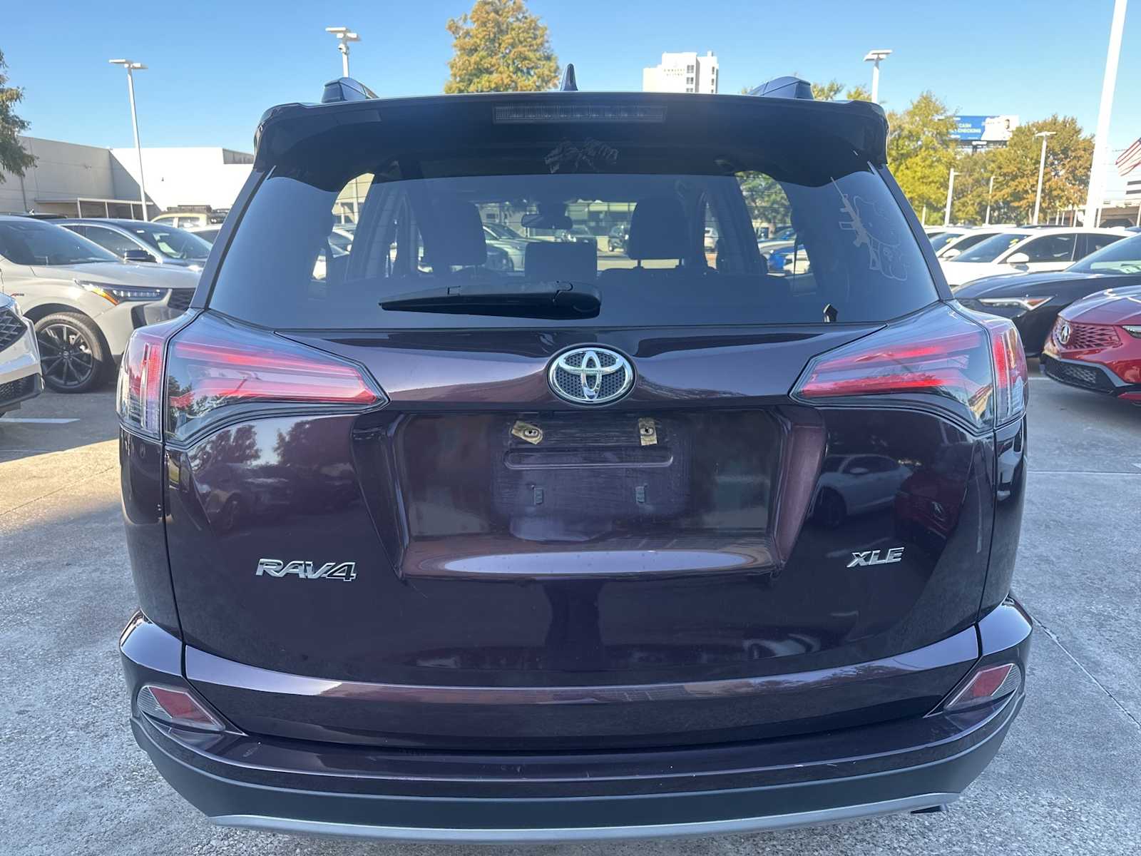 Thumbnail: 2018 Toyota RAV4 - 6