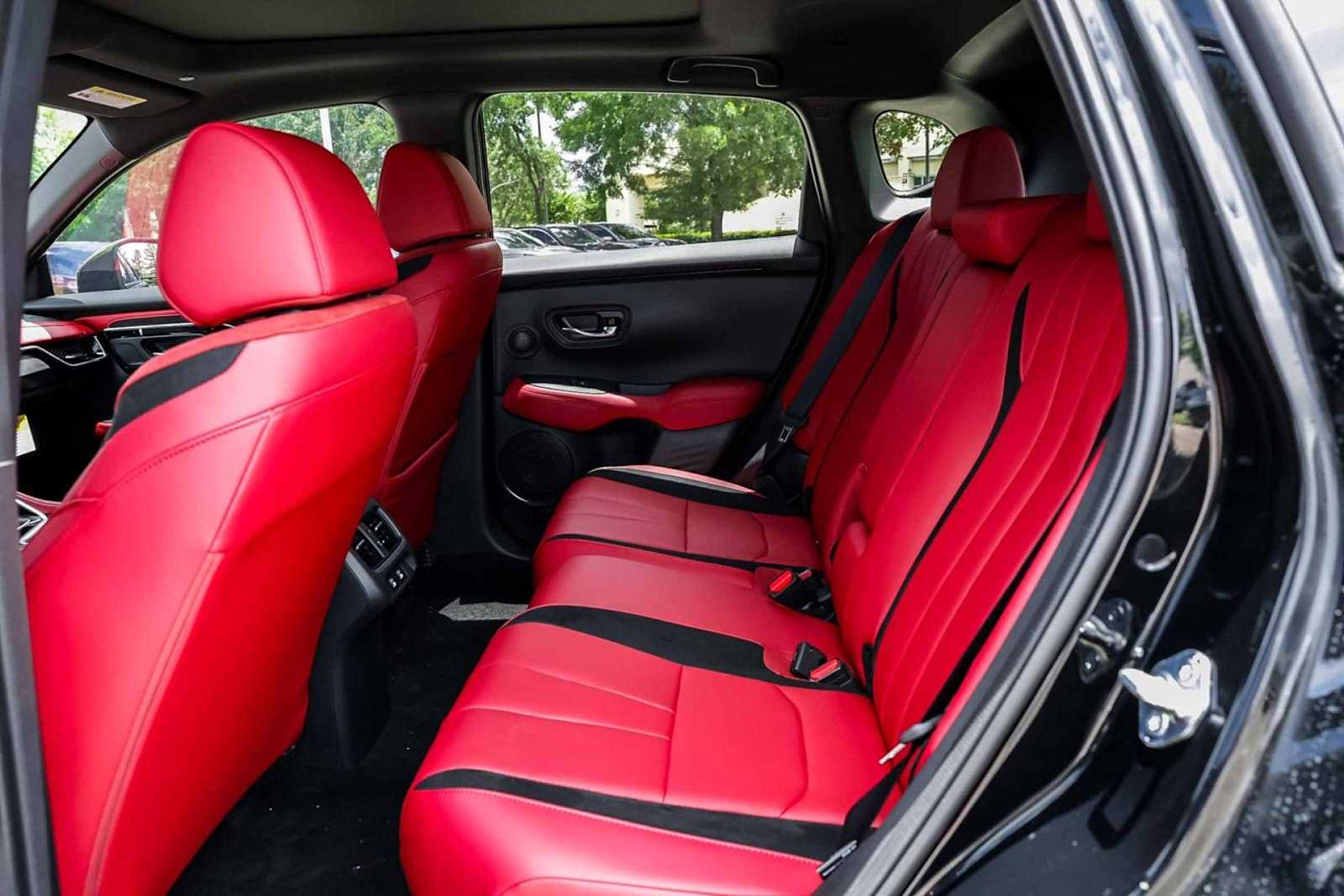 Thumbnail: 2025 Acura ADX - 13