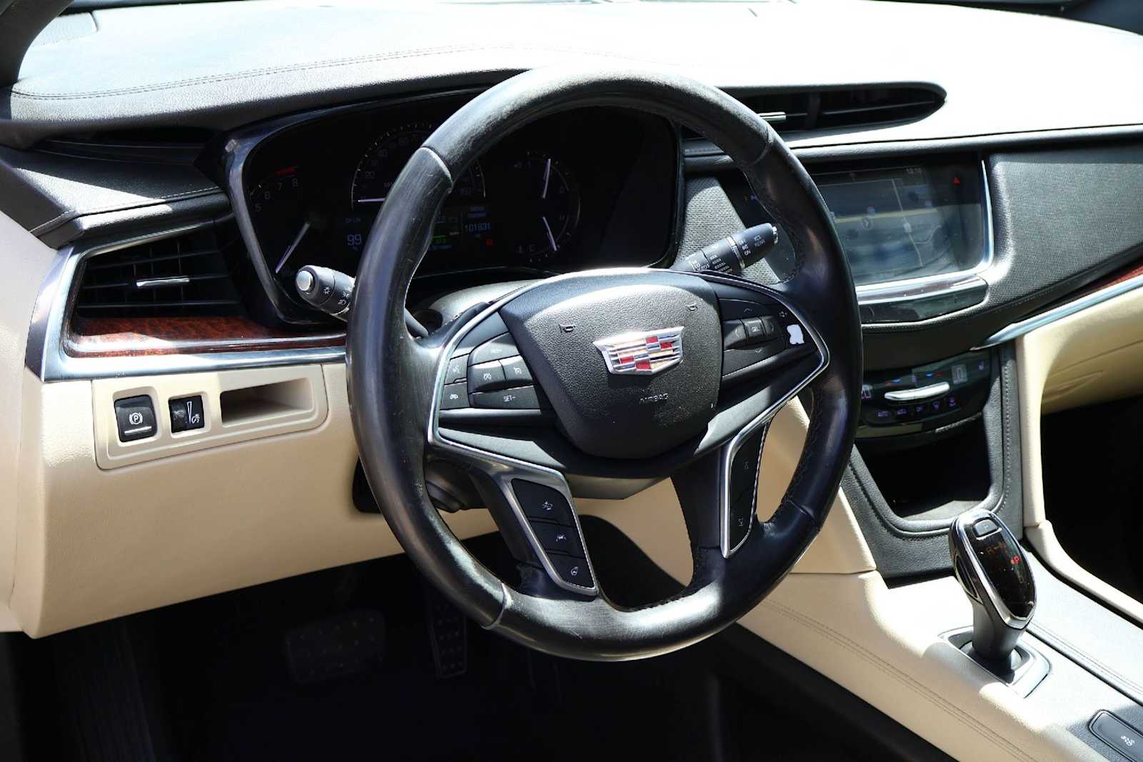 Thumbnail: 2018 Cadillac XT5 - 2