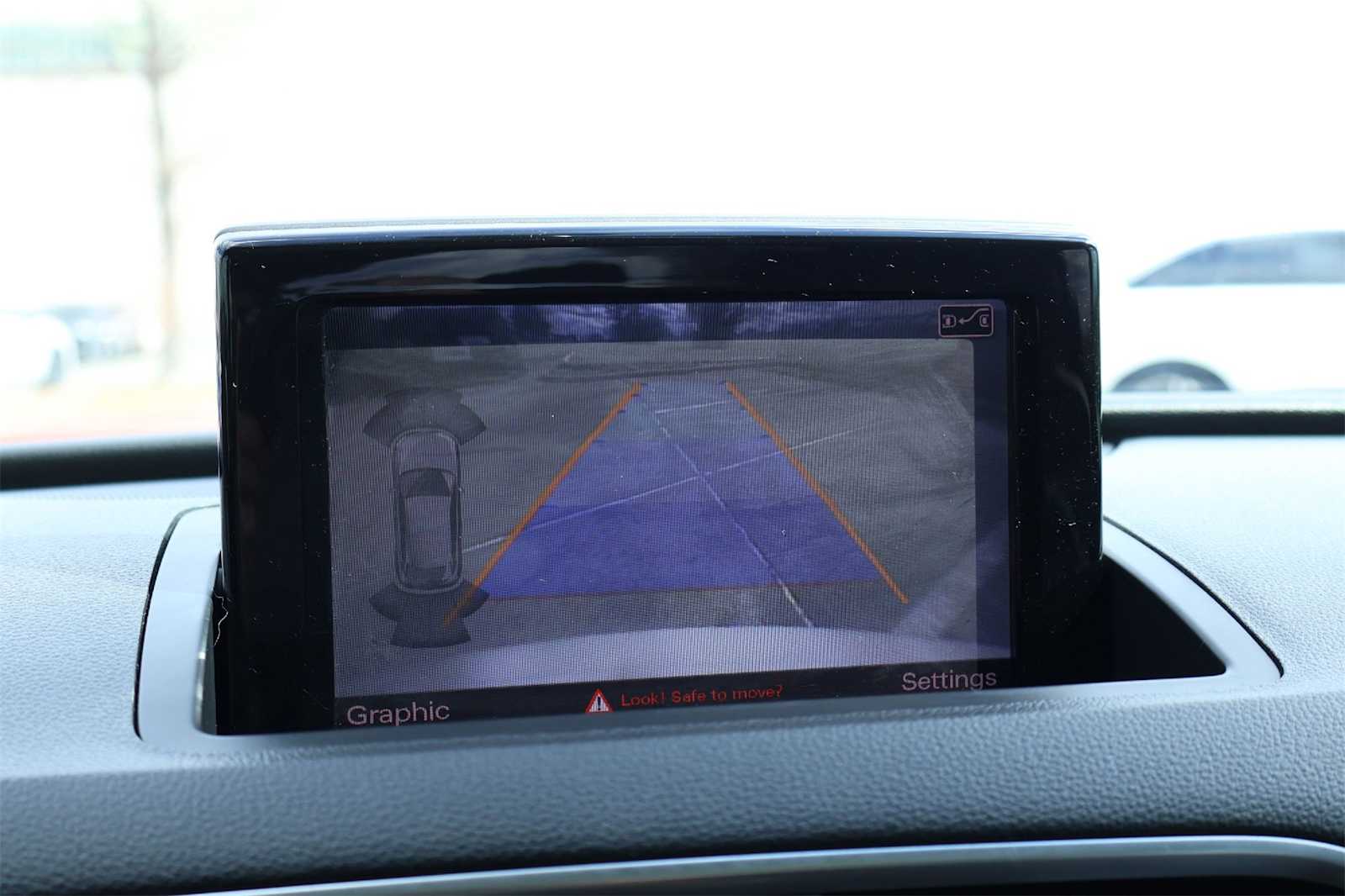 Thumbnail: 2015 Audi Q3 - 27