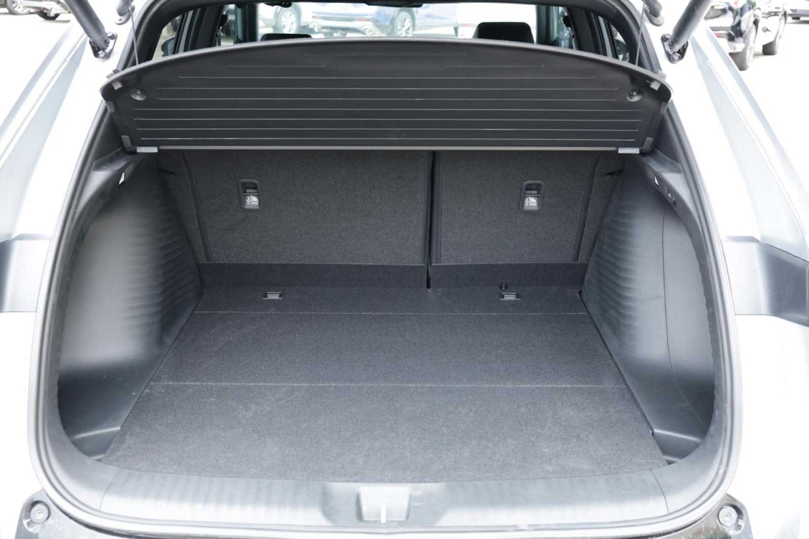 Thumbnail: 2025 Acura ADX - 10