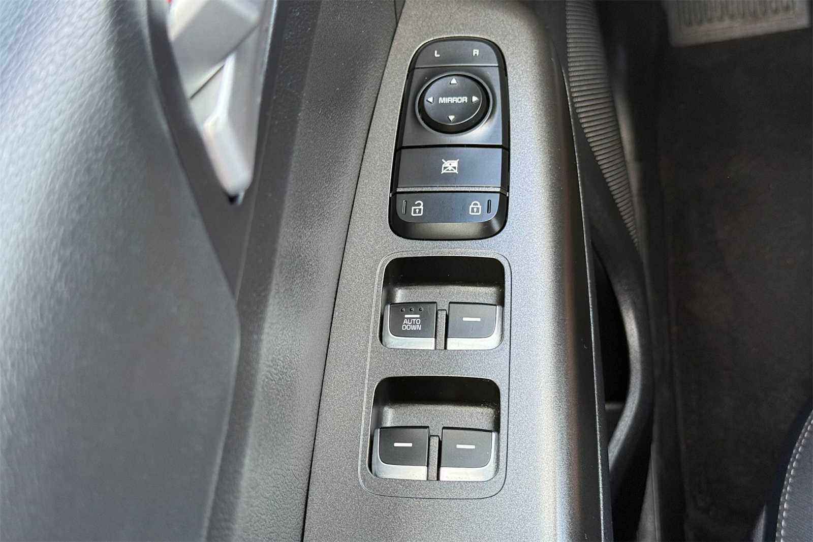 Thumbnail: 2022 Kia Sportage - 28