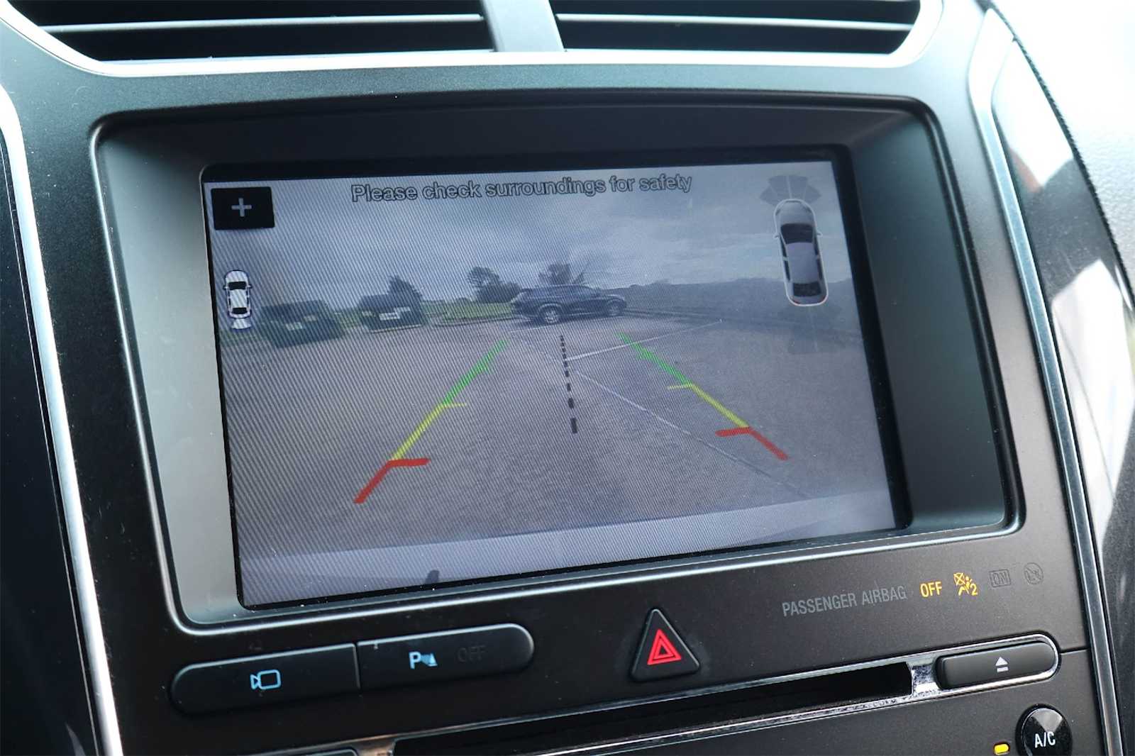 Thumbnail: 2017 Ford Explorer - 27