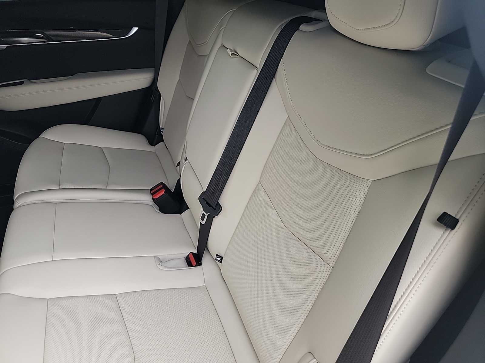 Thumbnail: 2024 Cadillac XT5 - 11