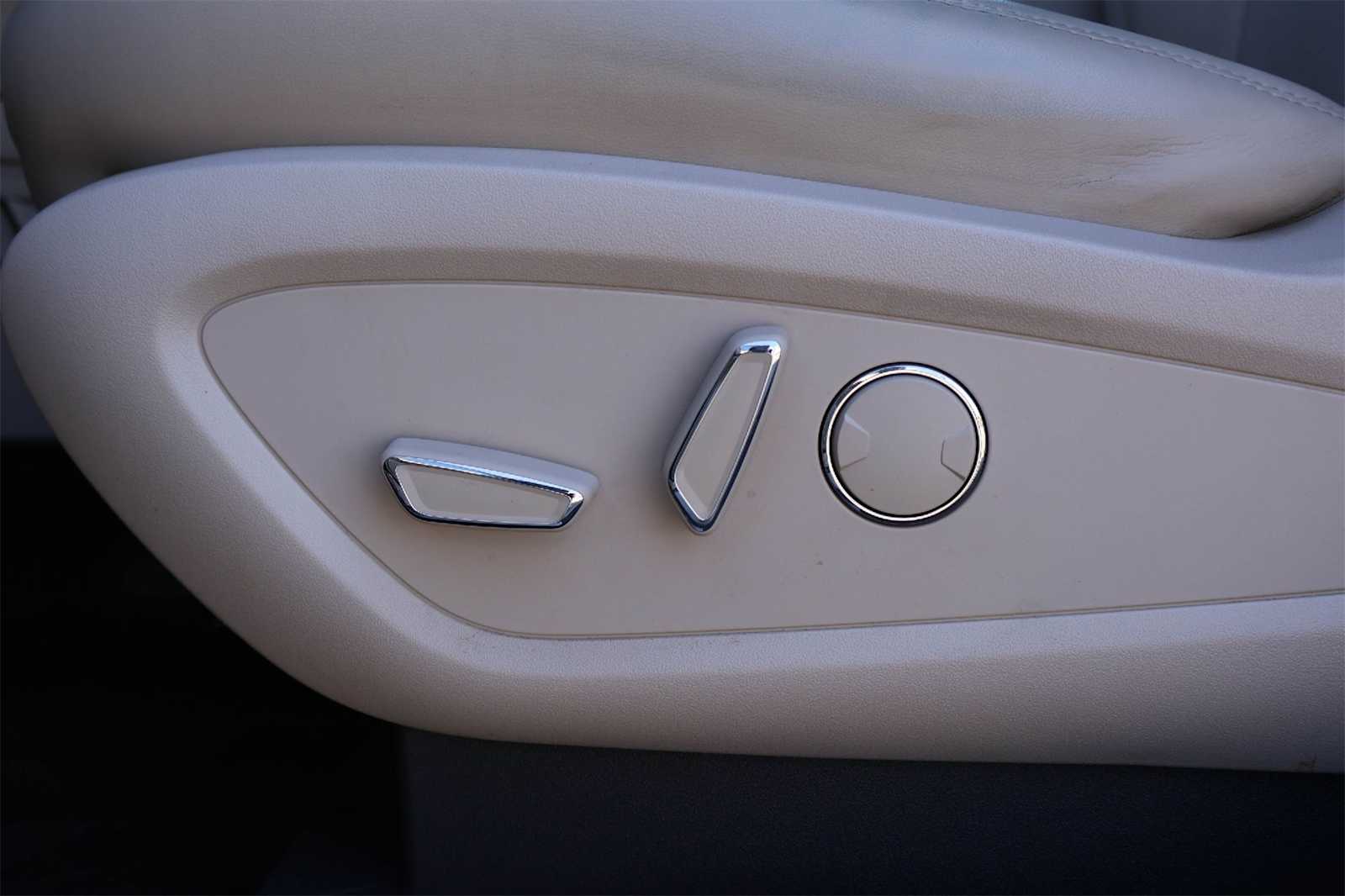 Thumbnail: 2018 Lincoln MKX - 23