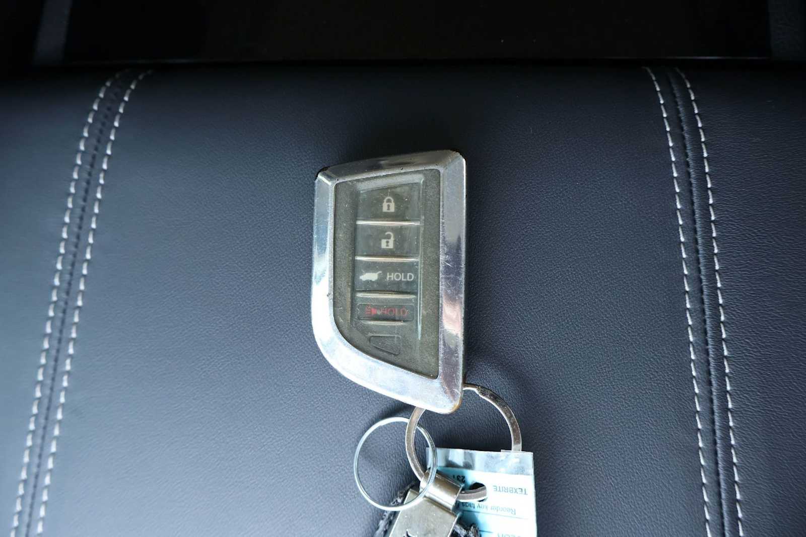 Thumbnail: 2023 Acura MDX - 20