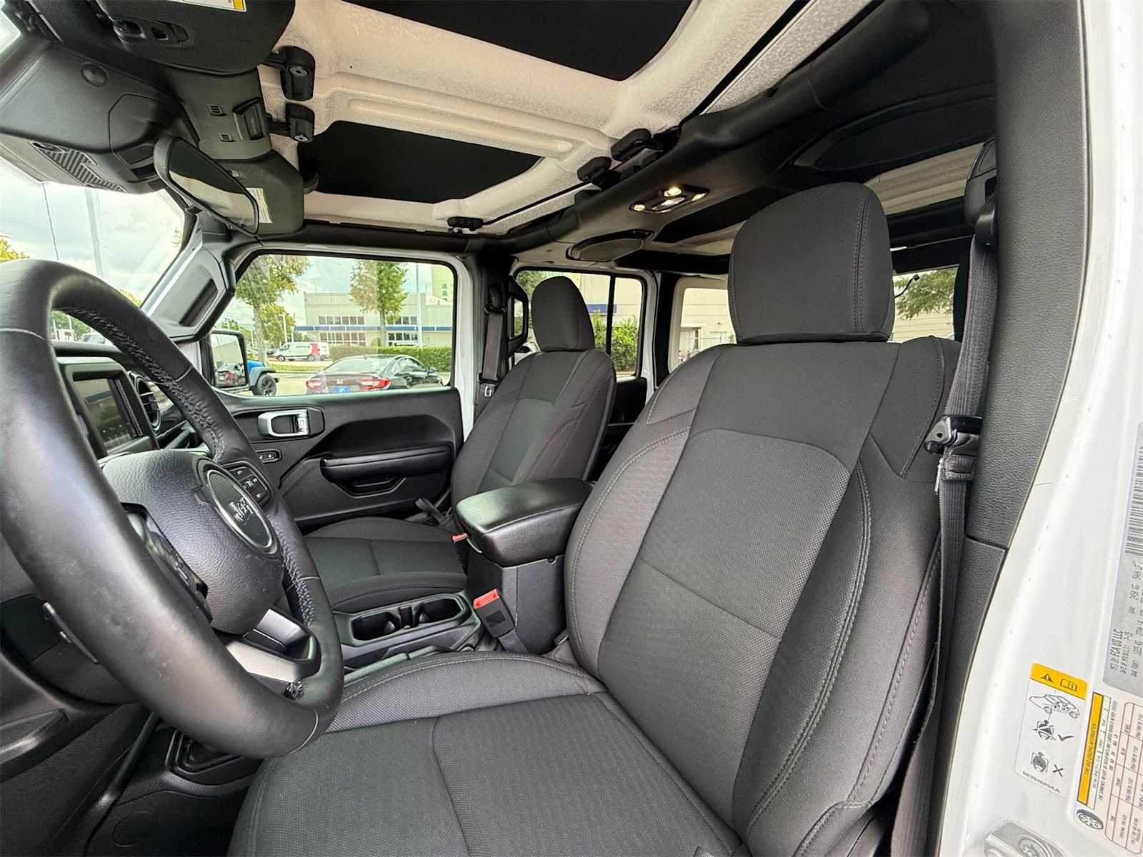 Thumbnail: 2019 Jeep Wrangler - 11
