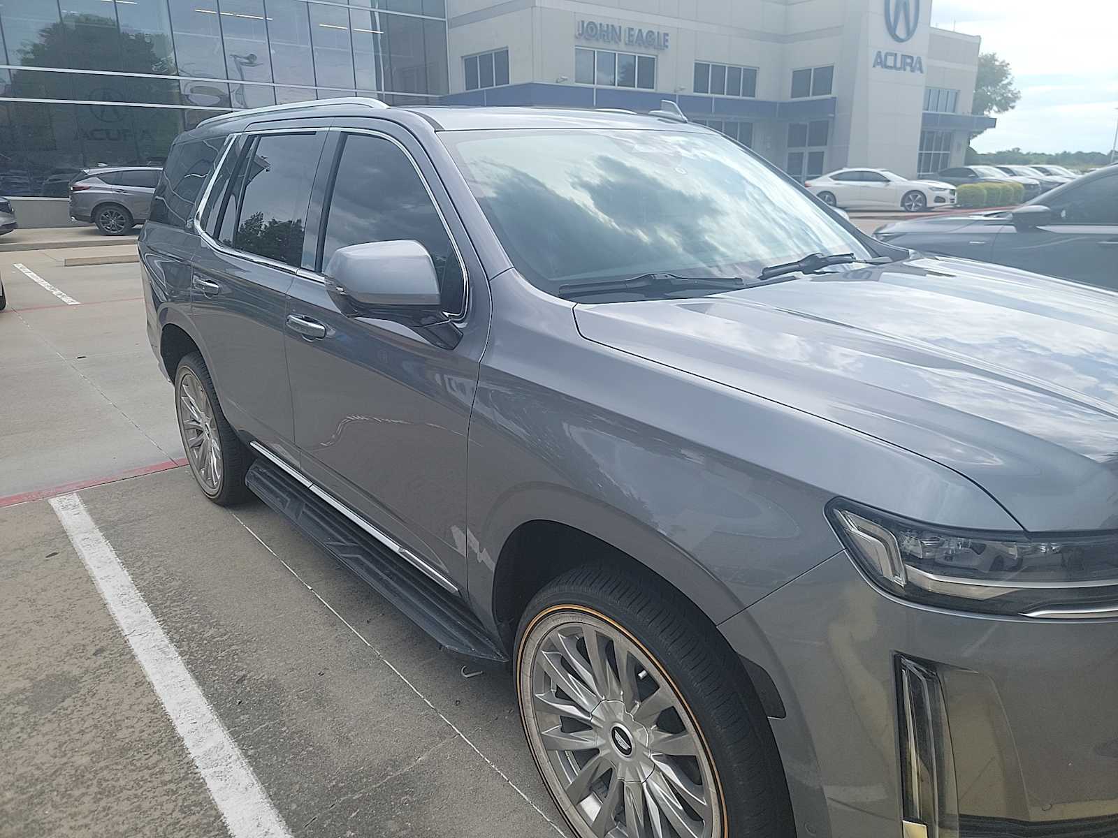 Thumbnail: 2021 Cadillac Escalade - 4