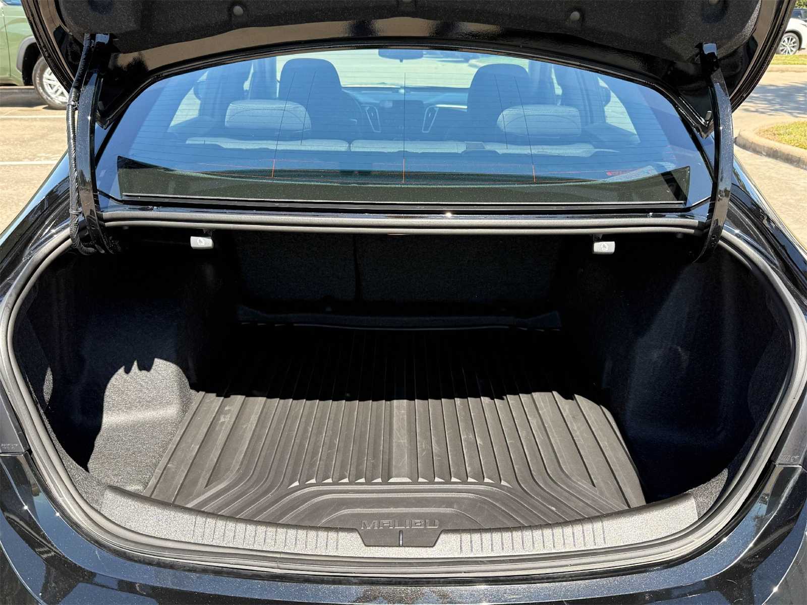 Thumbnail: 2024 Chevrolet Malibu - 19