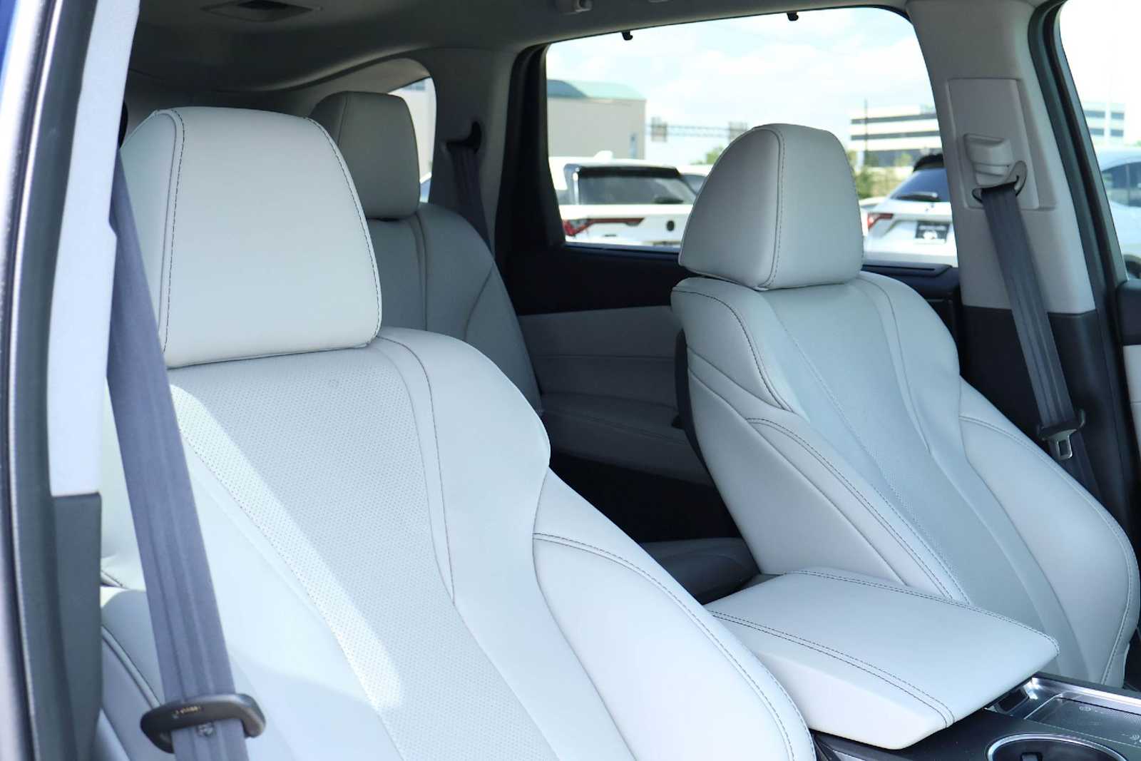 Thumbnail: 2023 Acura MDX - 14