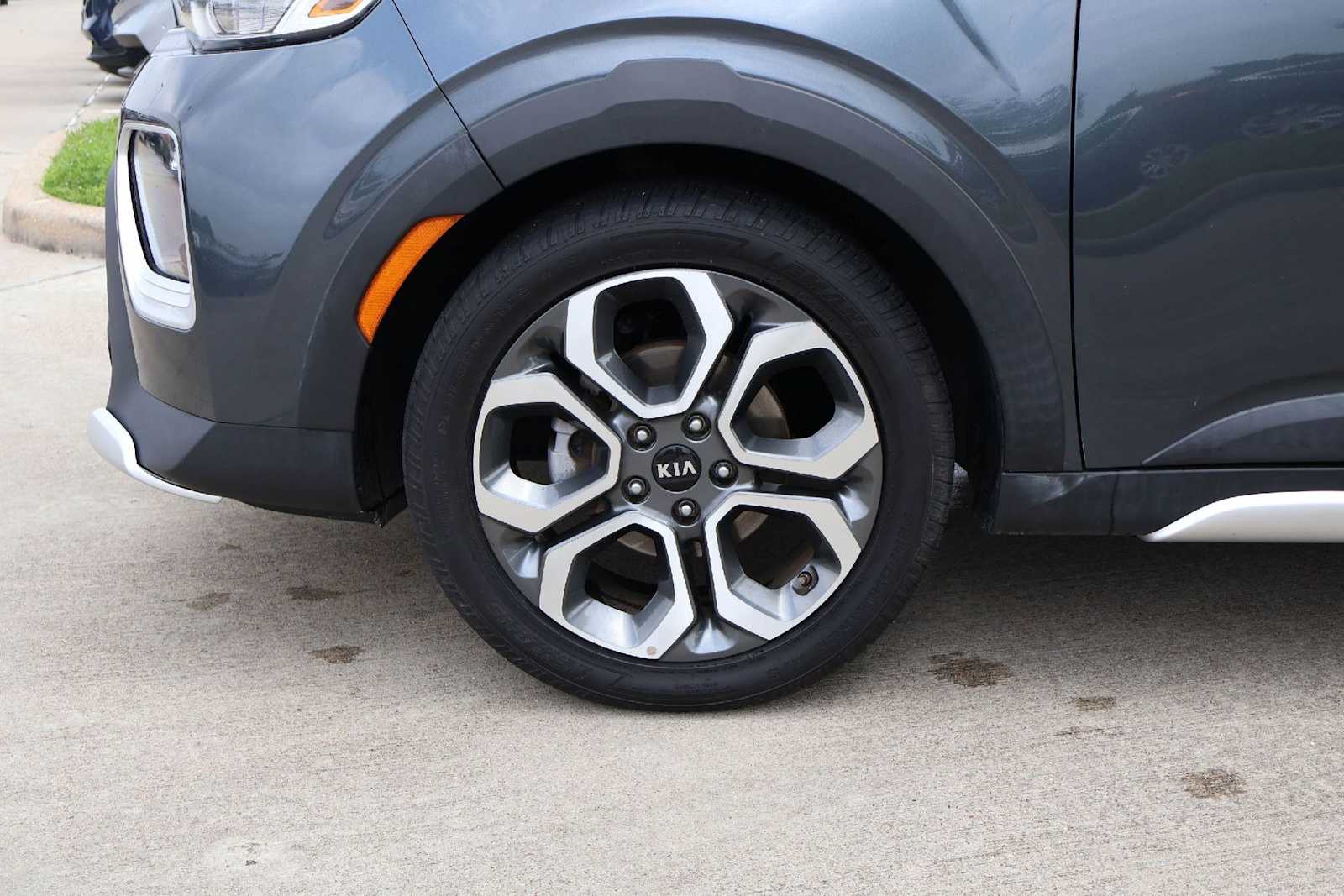 Thumbnail: 2020 Kia Soul - 8