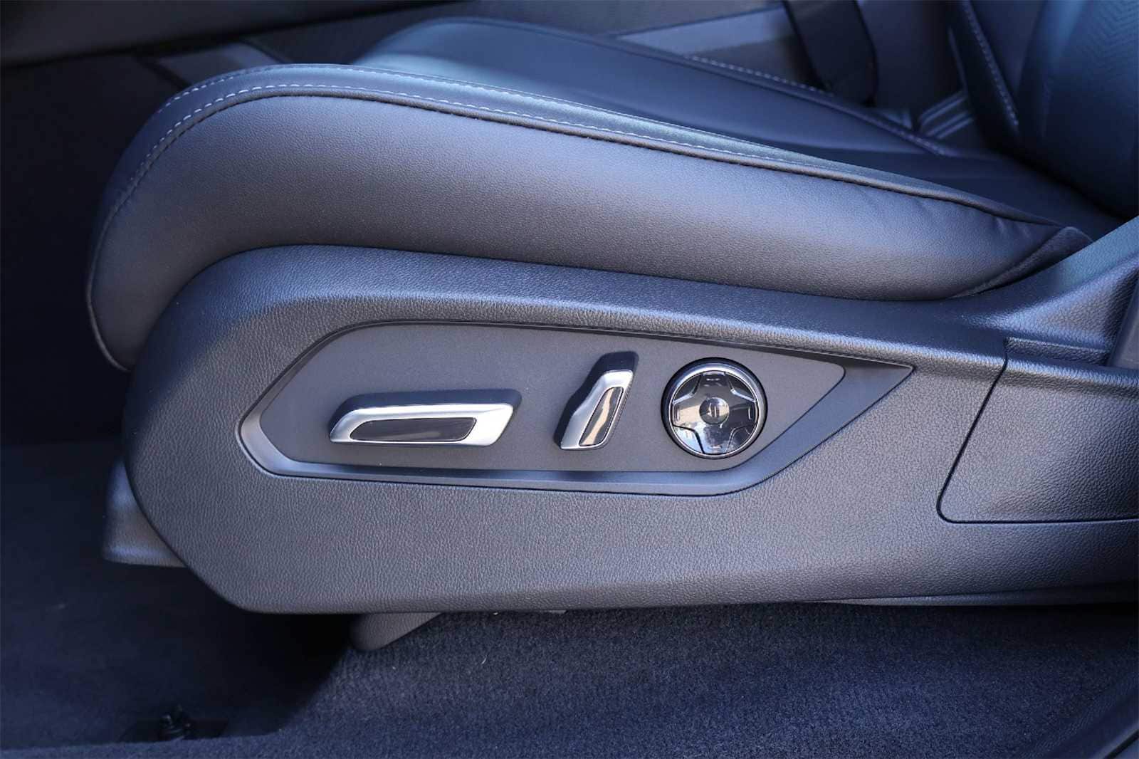 Thumbnail: 2026 Acura MDX - 24