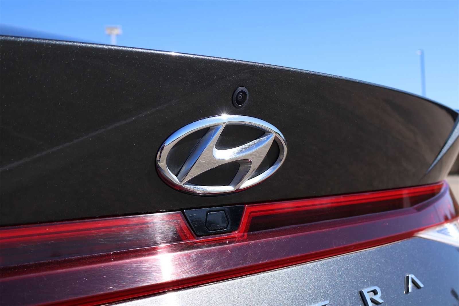 Thumbnail: 2023 Hyundai Elantra - 7