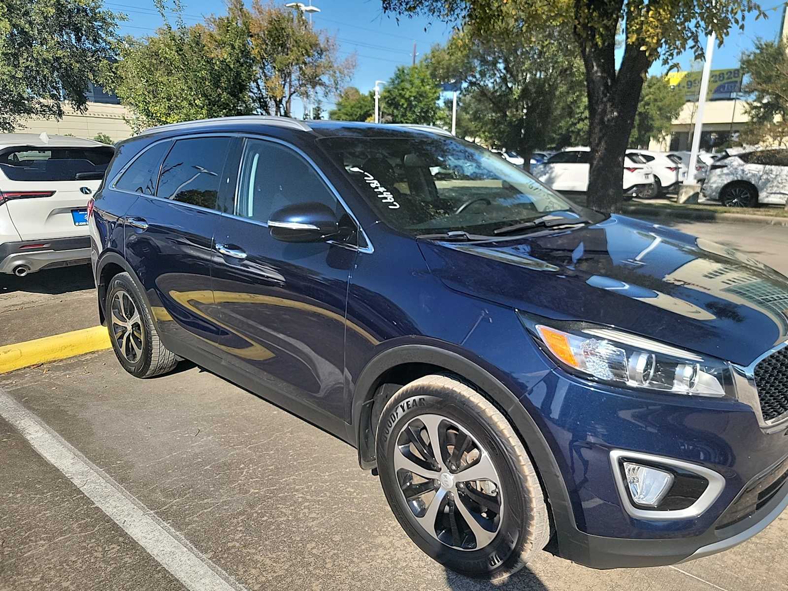 Thumbnail: 2018 Kia Sorento - 3