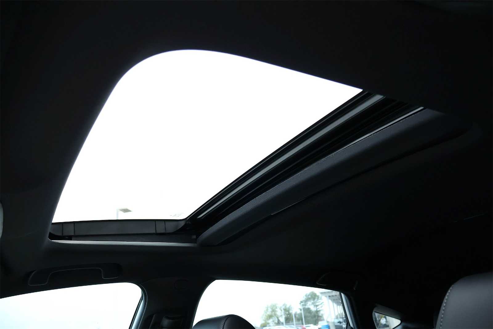 Thumbnail: 2025 Acura Integra - 29