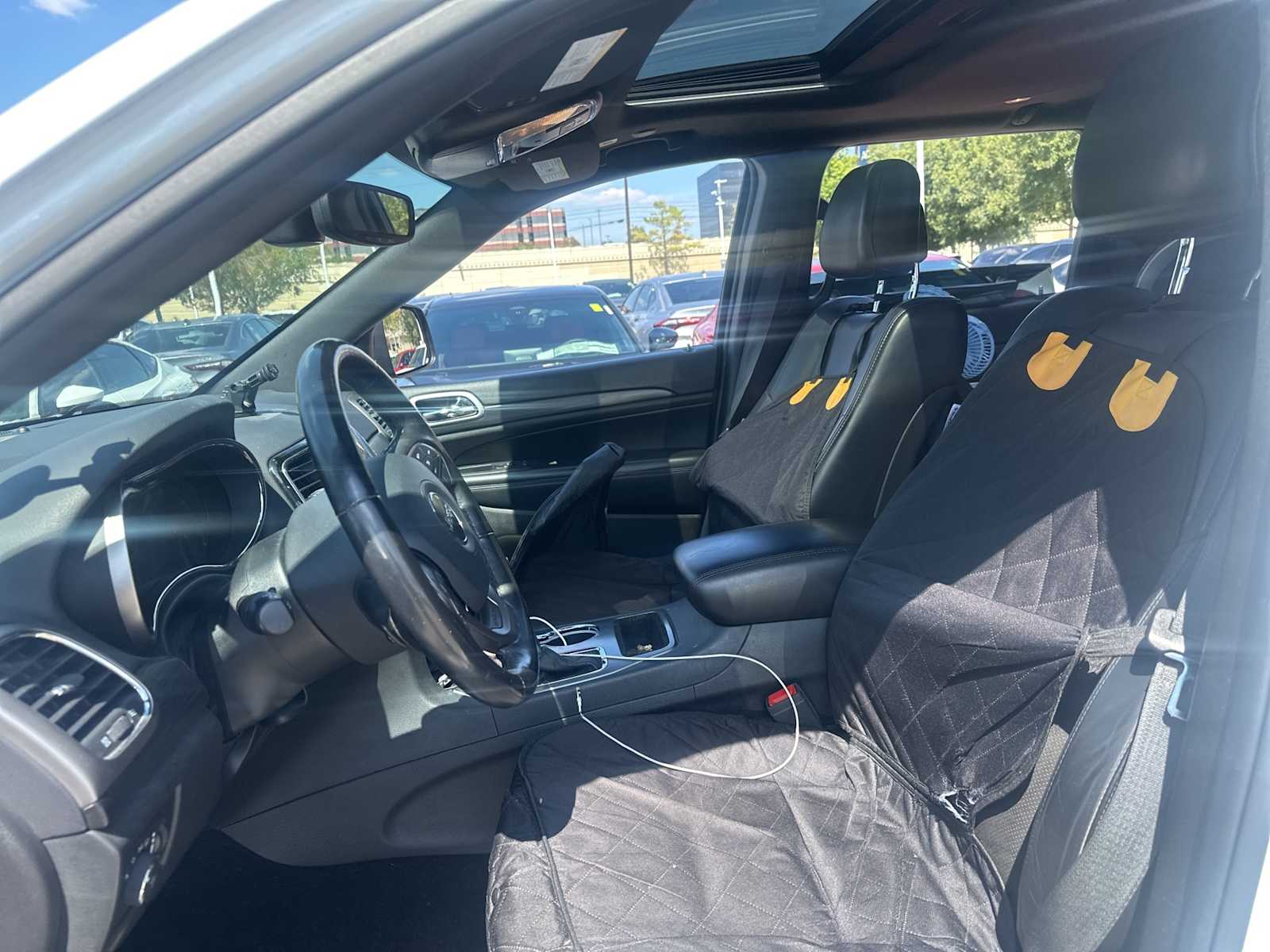 Thumbnail: 2020 Jeep Grand Cherokee - 6