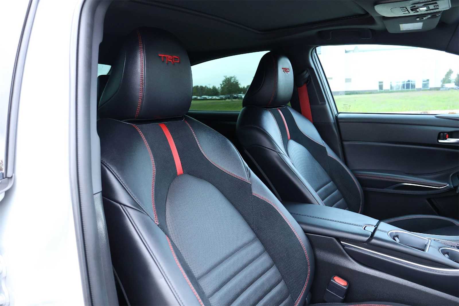 Thumbnail: 2021 Toyota Avalon - 14