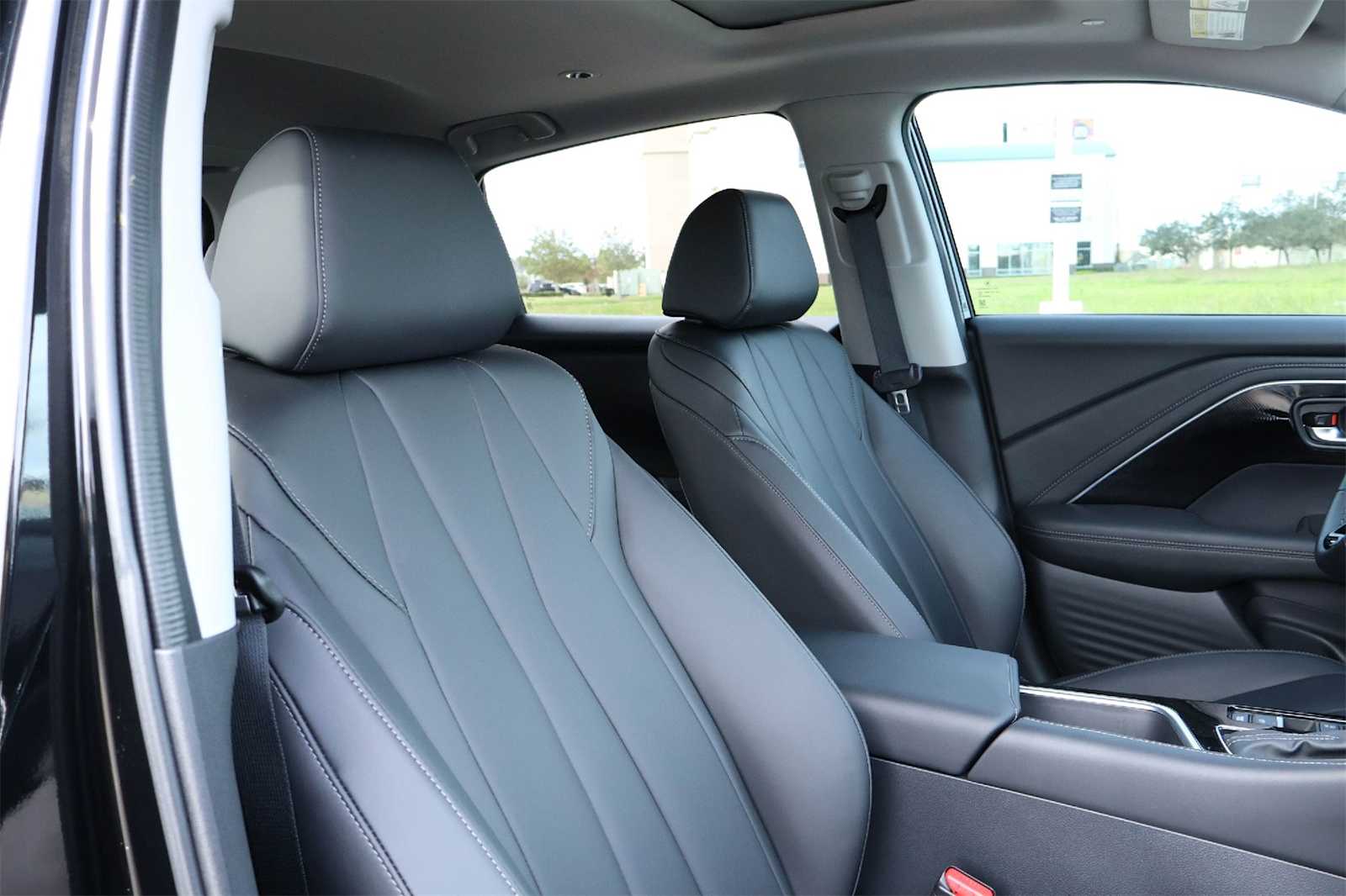 Thumbnail: 2025 Acura ADX - 14